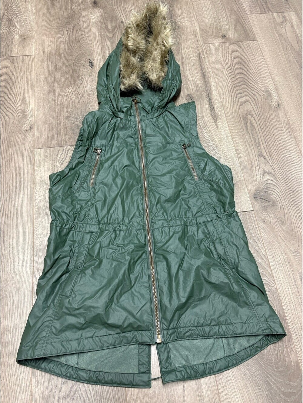 Athleta Women's M Teton Utility Vest Zip Off Hood Faux Fur Zippered Pockets